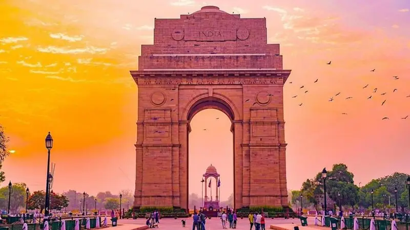 Old and New Delhi by rickshaw, with entry tickets