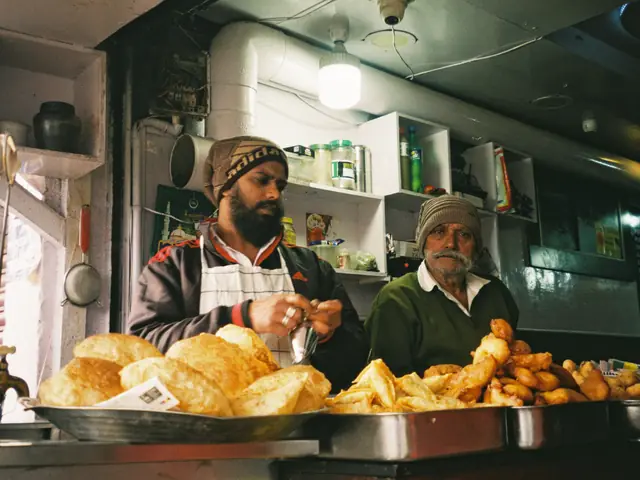 A chole bhature stall in Delhi